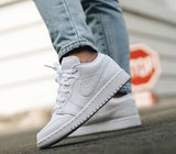 Jordan 1 Low Triple White